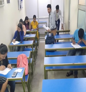 Computer Course in govindpuri classroom training at Arth Institute